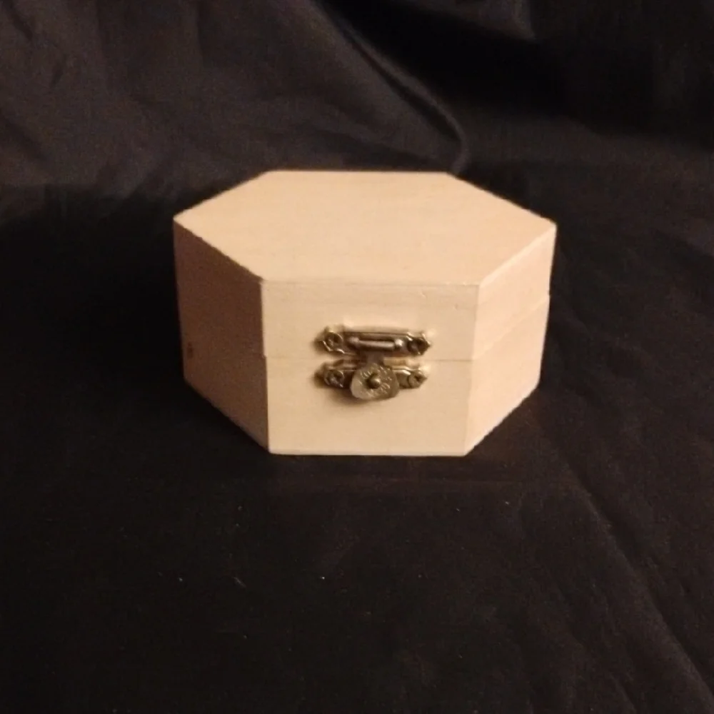 Hexagonal Wooden Trinket Box ((FREE with Jewelry Purchase)